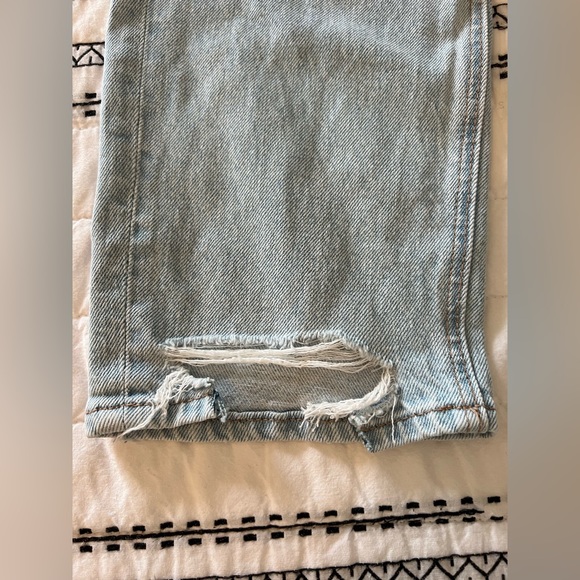 American Eagle Strigio Mom Jean - Picture 8 of 16